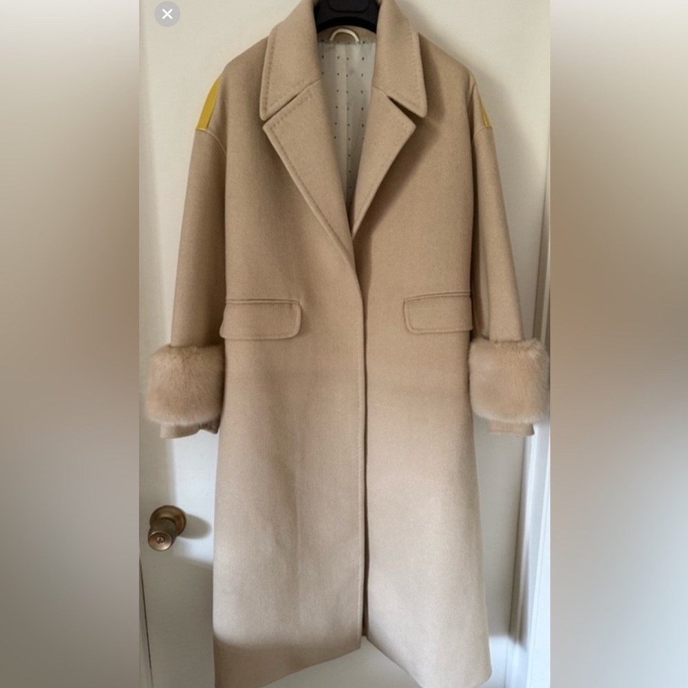VINTAGE Y2K Beige & Butter Cream Wool Blend Coat with Faux Fur Cuffs - Picture 5 of 5
